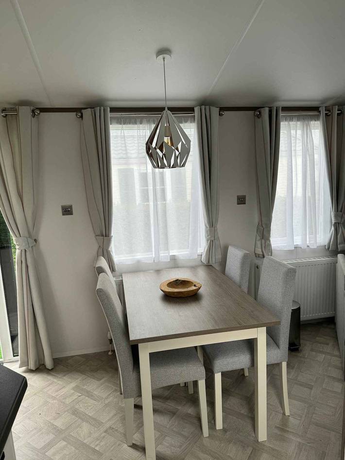 Ferienpark für 4 Personen, mit Garten und Kinderpool sowie Seeblick in Belgien - 3