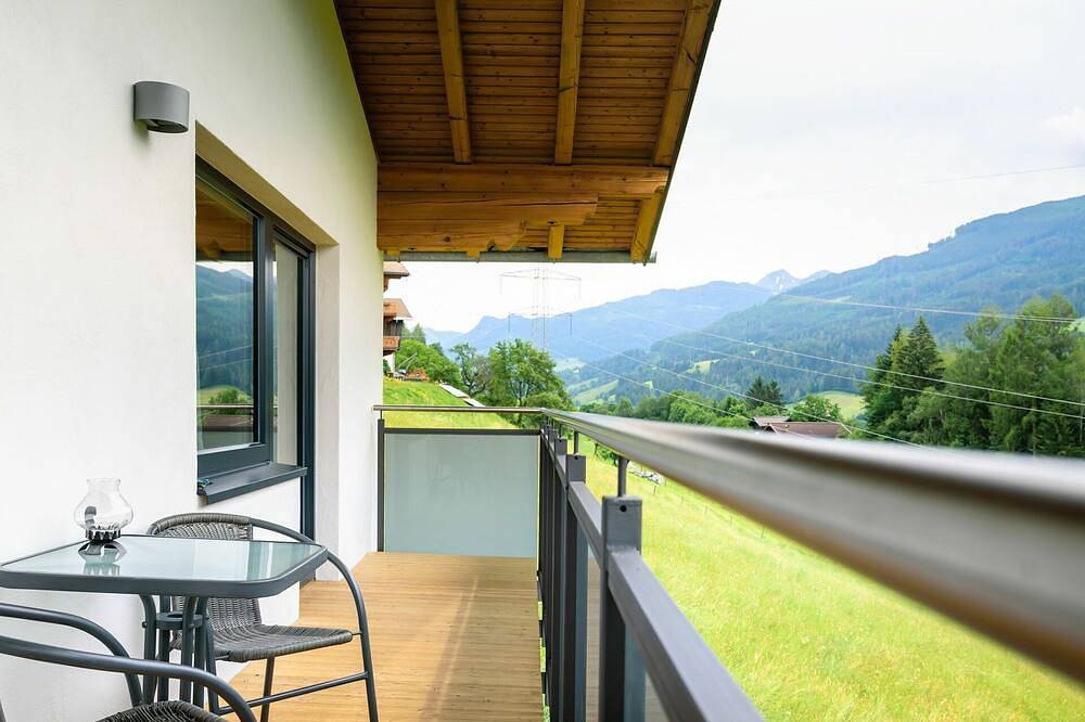 Wunderbares alleinstehendes Ferienhaus mit  W-Lan, Tv, Terrasse, Haustiere erlaubt und Parkplatz in Taxenbach, Ski Amadé