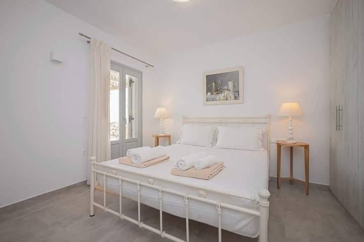 Wundervolle Villa Artemisa 5 Schlafzimmer 4 Bäder Großer 50qm Pool Tolle Aussicht in Plaka (Naxos), Naxos