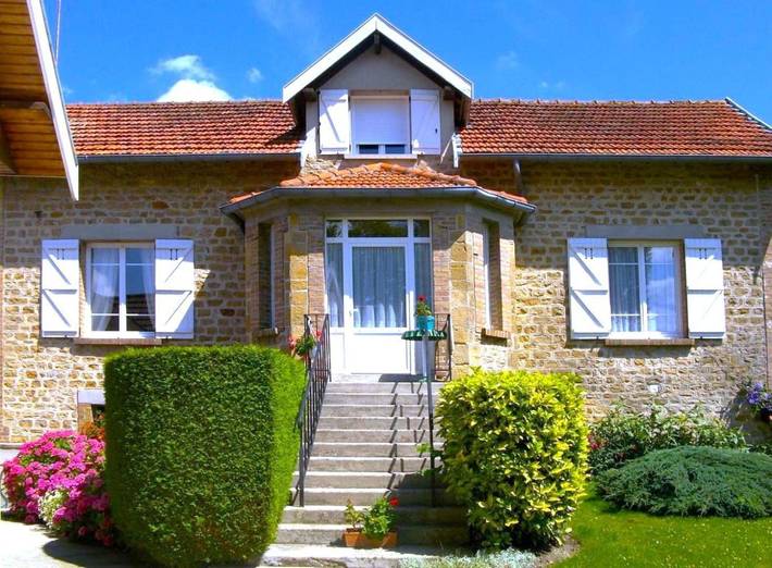 Gîte pour 6 personnes, avec Terrasse et Jardin dans Vouziers