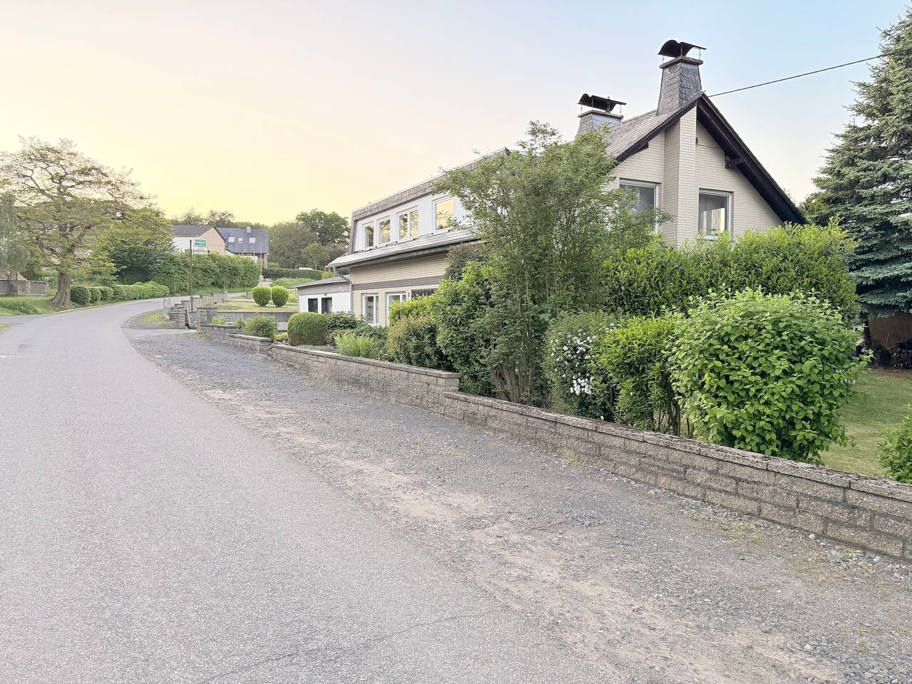 Ferienhaus Hofgut von Schaewen mit privater Terrasse, Garten und Wlan in Rhens, Osteifel