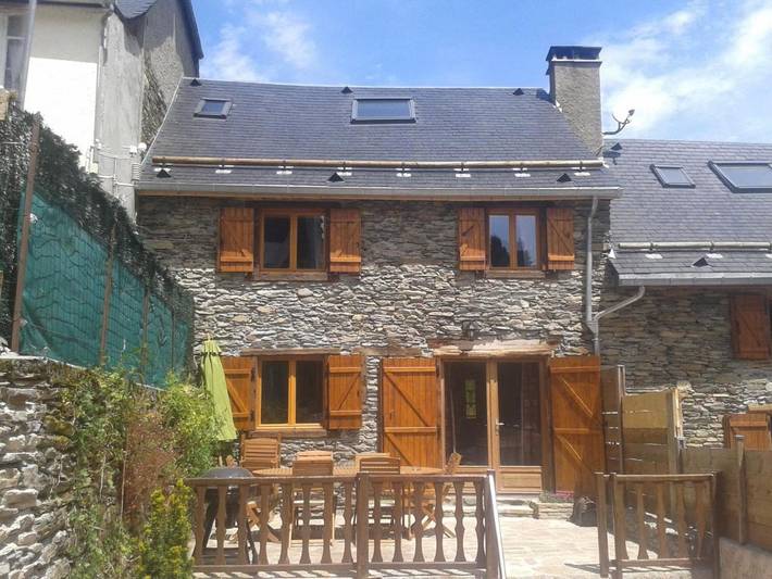 Location de vacances pour 10 personnes, avec jardin et vue à Antignac - 2