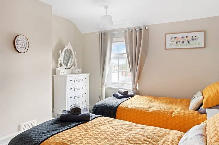 Laurel Cottage Lincoln, historical character cottage 5 minutes walk to Bailgate in Lincoln, Lincolnshire