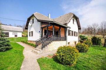 Location de vacances pour 6 personnes, avec jardin dans Poljanak