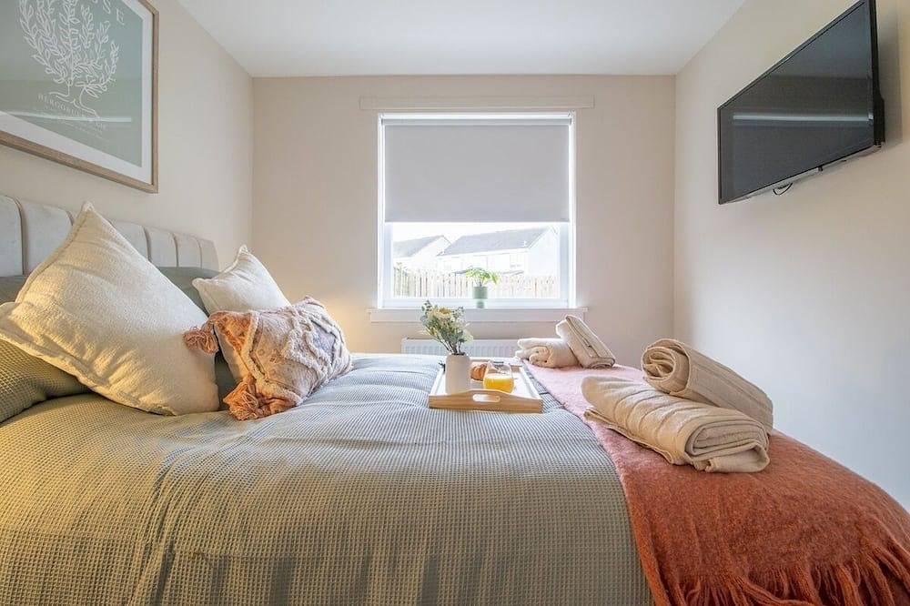 Ganze Wohnung, Stylish 2-Bed in Coatbridge. Close to Motorways. in Nord Lanarkshire
