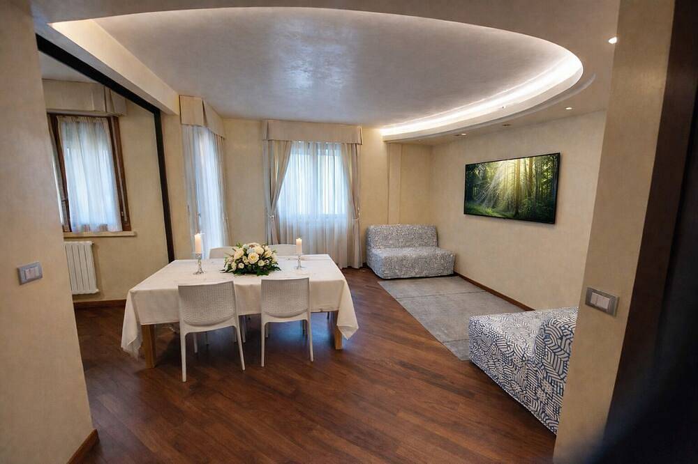 Apartamento entero, Casa Terzi apartamento en primera planta con ascensor y aparcamiento gratuito in Bolonia, Provincia de Bologna