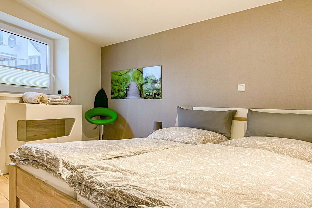 Ganze Wohnung, Ferienhaus Sundhaus,  Sassnitzer Weg 40 - Gohr- Ferienwohnungen in Ozeaneum Stralsund, Stralsund