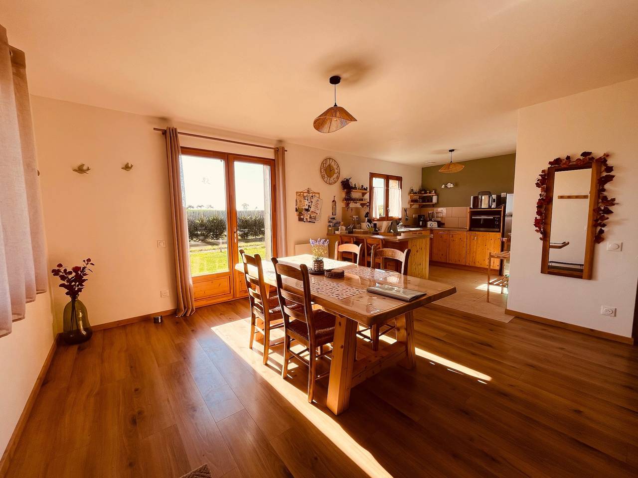 Les Petites Maisons, Bois de Vaujurennes 1 in Paisy-Cosdon, Aube