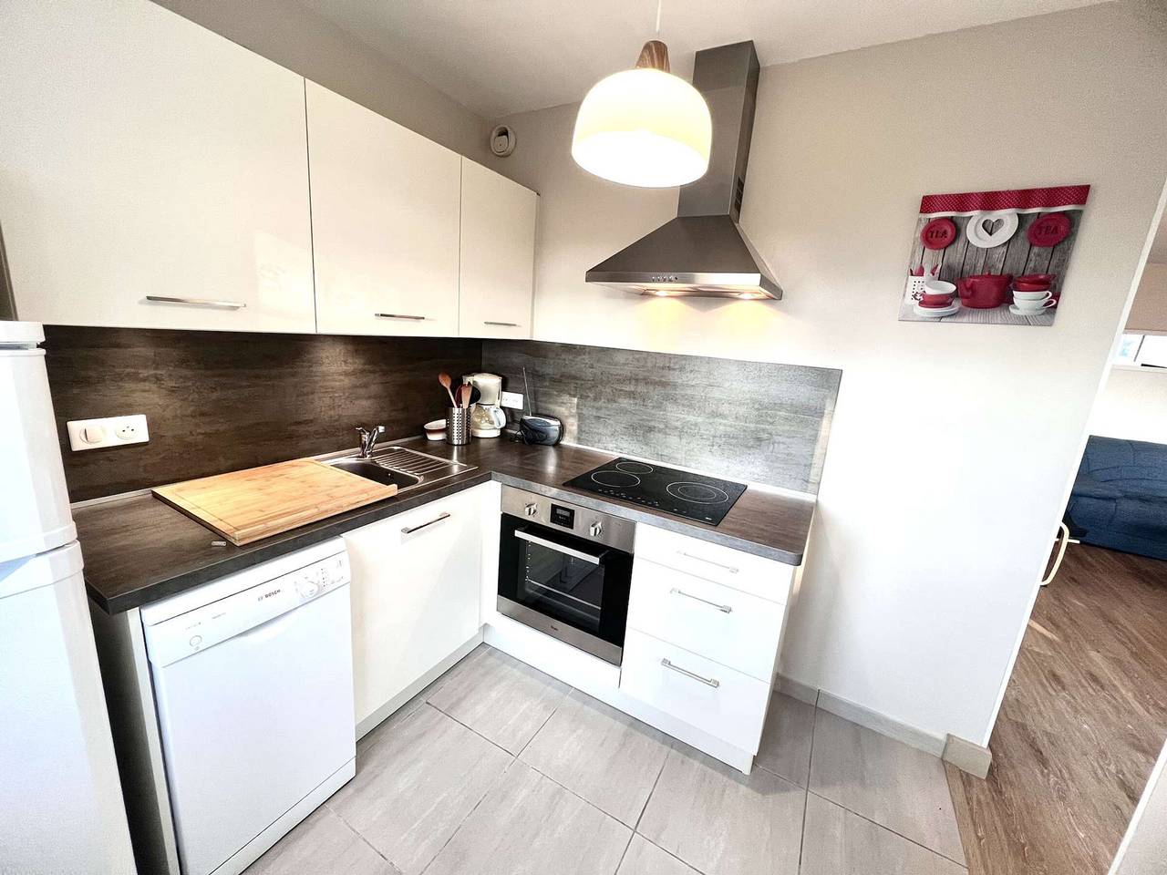 Entire apartment, Bright apartment with balcony, near beach and private parking in Bénodet in Bénodet, Quimper region