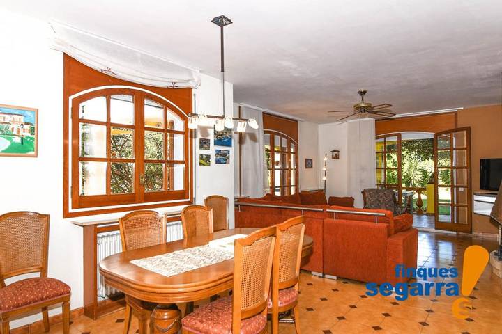 Casa rural para 15 personas, con Balcón y Terraza además de Jardín y Piscina en San Vicente de Calders - 4