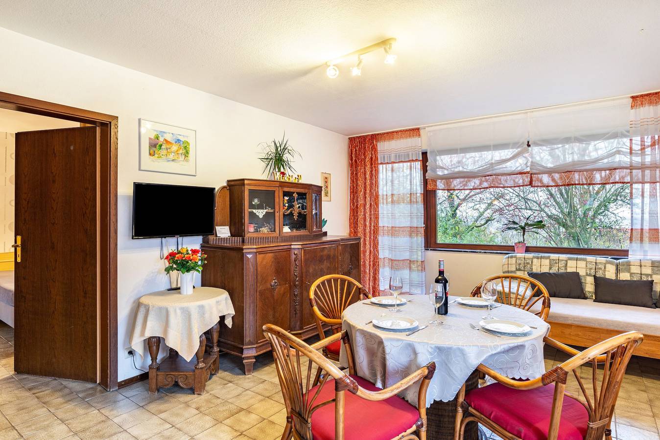 Ganze Wohnung, Ferienwohnung, 52 qm, 1 Schlafzimmer, 1 Wohn-/Schlafzimmer, max. 4 Personen in Künzelsau, Hohenlohe