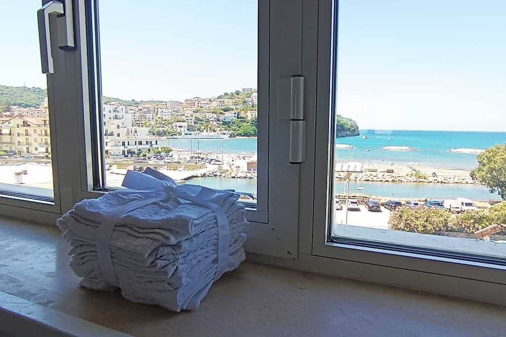 Apartamento entero, Apt 90m2_Aircon_terrace_wifi_2bedrooms_free parking_wifi_50m next to the sea in Agropoli, Cilento