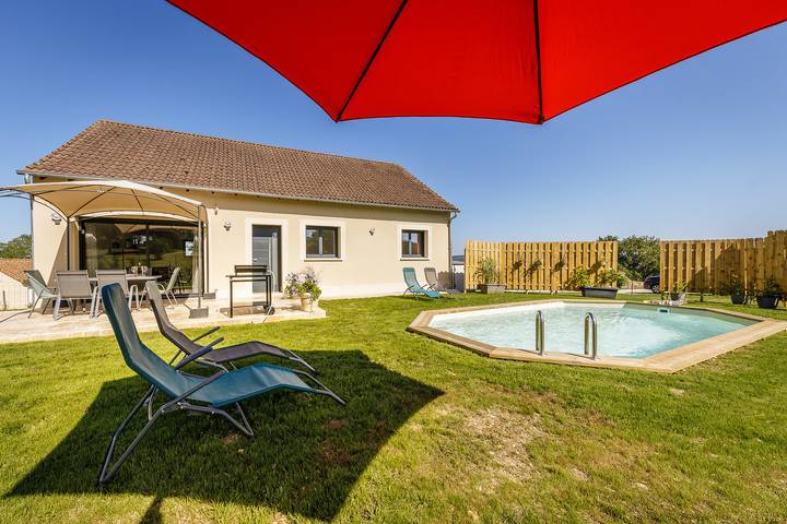 Gîte pour 6 personnes, avec piscine, animaux acceptés à La Bachellerie