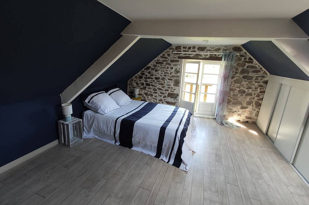 Pretty Breton house 300m from Gr34 beach. in Pordic, Côte de Goëlo