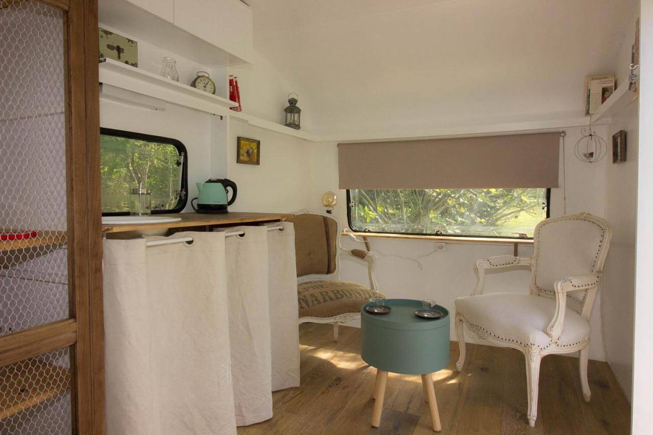 Double Room with Private External Bathroom in Villeneuve-la-Comptal, Région de Carcassonne