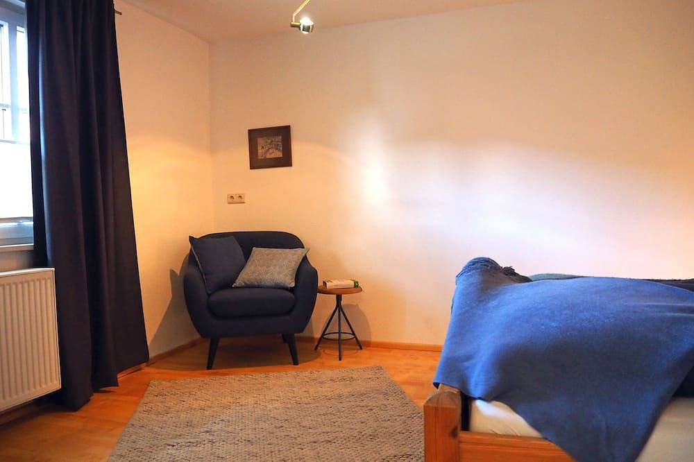 Ganze Wohnung, Ferienwohnung \"Feuerstein\"auf dem Bio-Bauernhof in Simmershofen, Taubertal