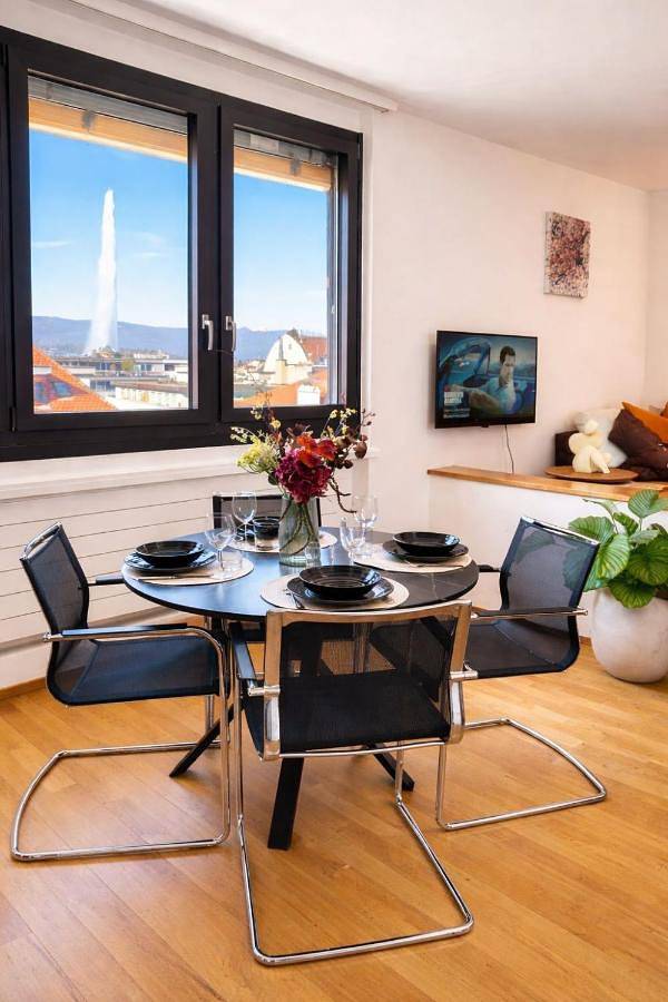 Apartamento inteiro, One-Bedroom Apartment in Les Eaux-Vives, Genebra