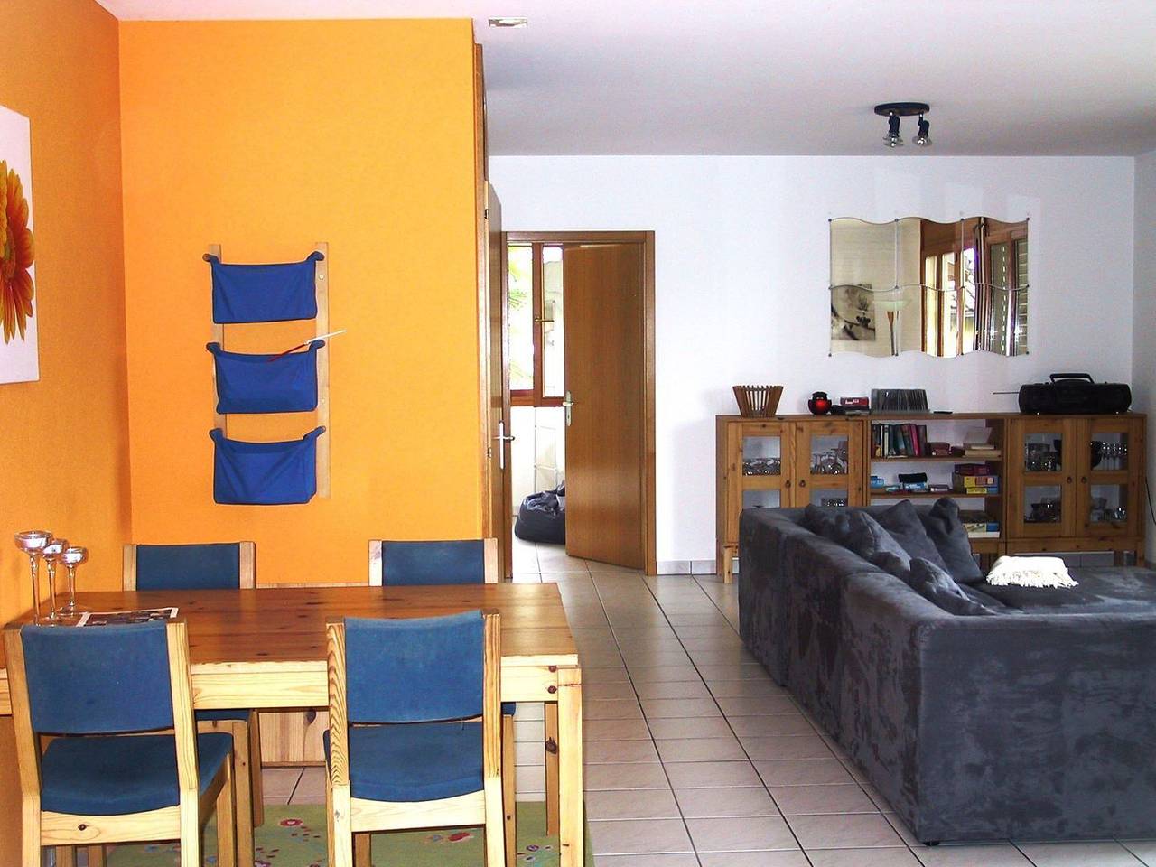 Schönes Einfamilienhaus mit Schwimmbad und Panoramasicht in Cugnasco-Gerra, Tessiner Alpen