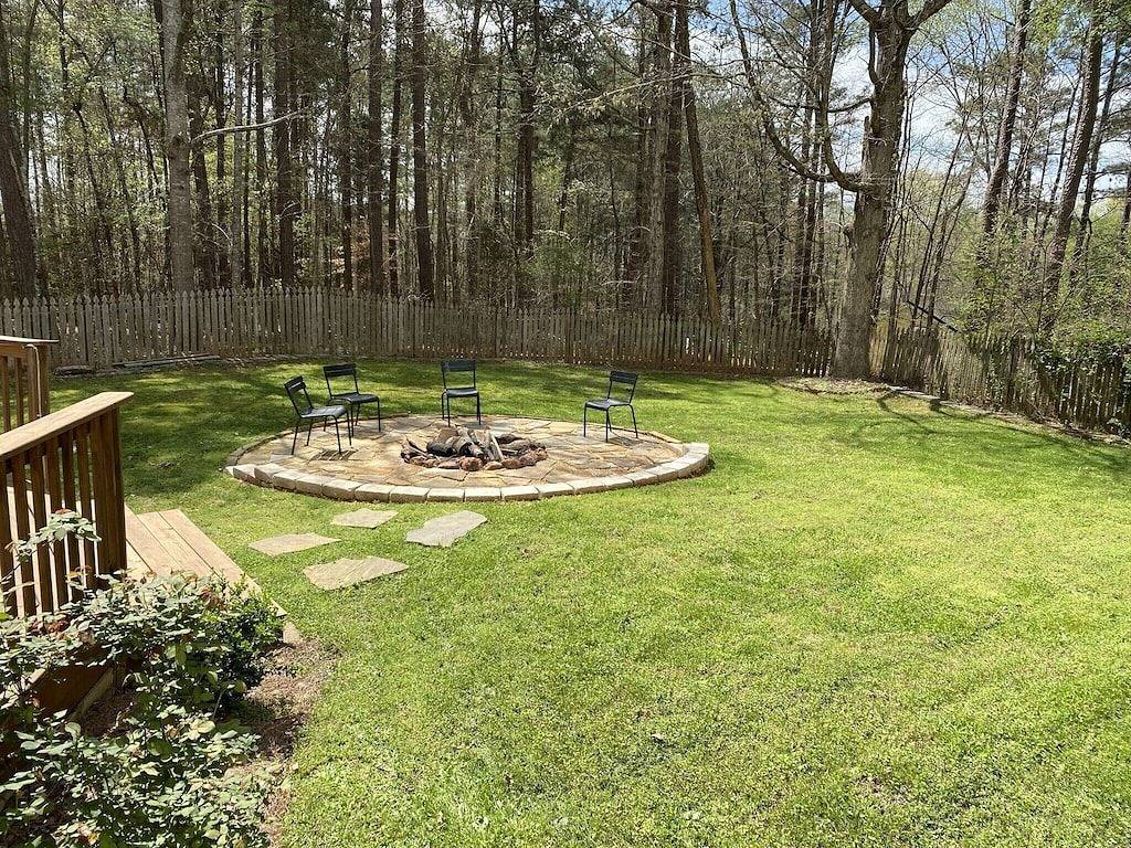 Relaxing Retreat - Jacuzzi Hot Tub + Private Pool in Gwinnett County