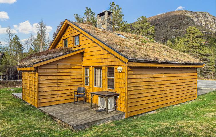 Ferienhaus für 8 Personen, mit Terrasse und Whirlpool sowie Garten und Sauna in Norwegen