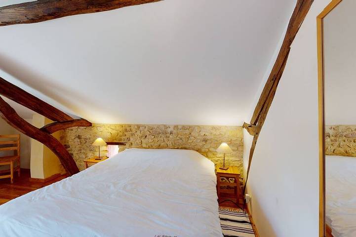 Location de vacances pour 9 personnes, avec jardin ainsi que piscine et sauna à Sainte-Foy-de-Longas - 4