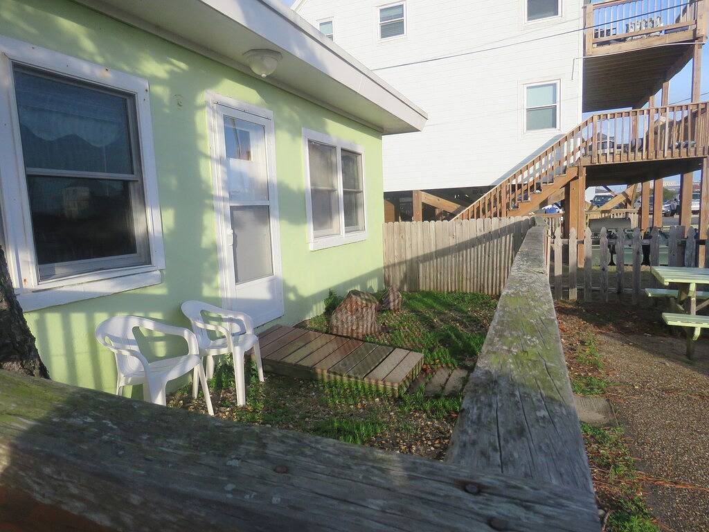 2 Minuten zum Meer! Eingezäunter Bereich für Haustiere / Zugang zum Privatstrand in Whalebone, Nags Head