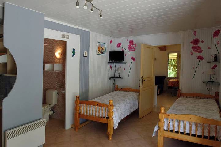 Appartement entier, Partie de villa en rez de jardin a coté d'un domaine viticole in Lorgues, Région de Draguignan