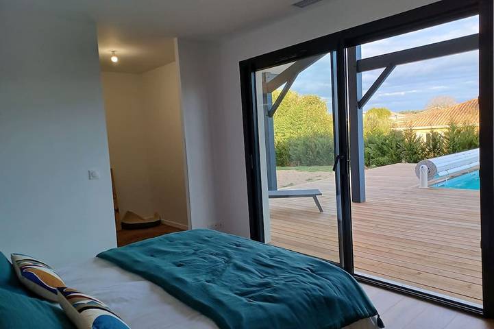 Location de vacances pour 8 personnes, avec jardin et terrasse à Azur - 2