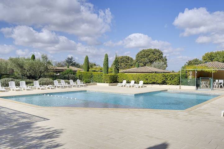 Maison de vacances pour 2 personnes, avec terrasse et piscine