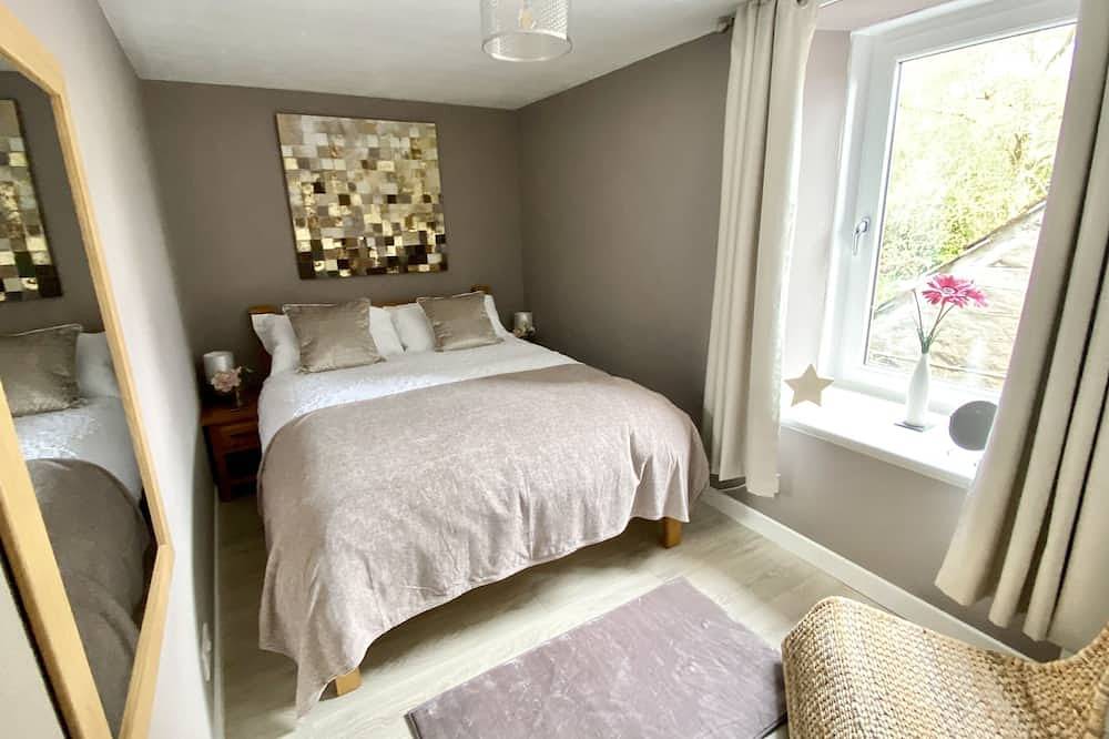 Well equipped dog friendly cottage ideal for relaxing, walking, cycling, golf in Crieff, Perthshire
