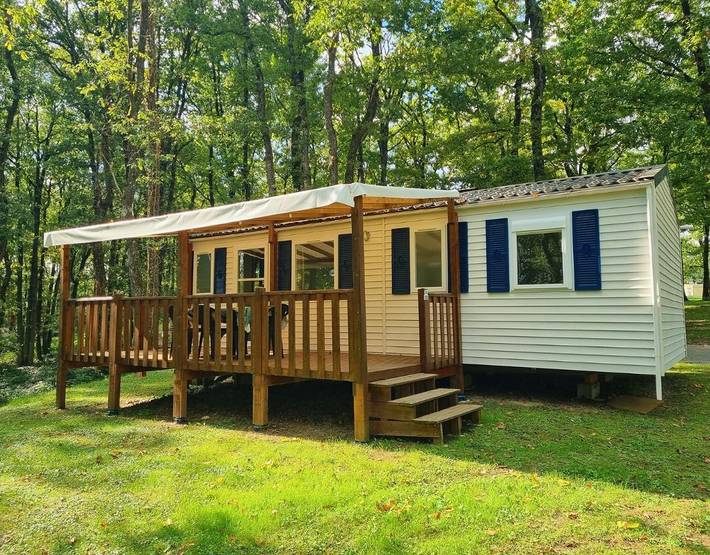 Camping pour 4 personnes, avec bassin pour enfant ainsi que piscine et jardin à Vienne (France) - 2