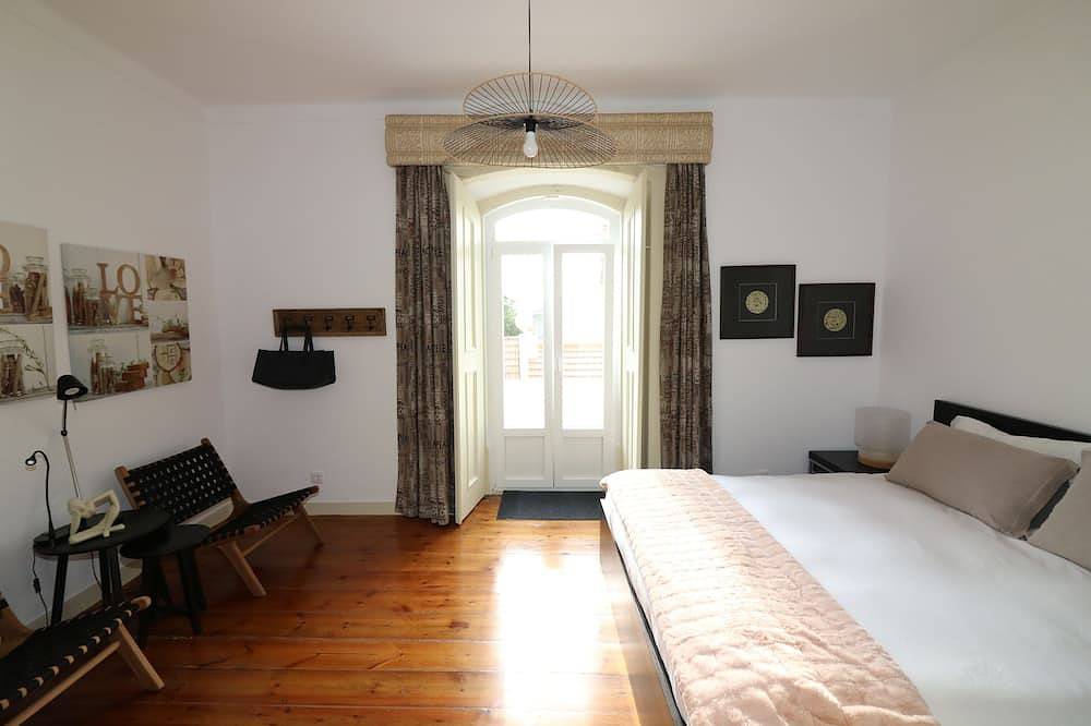 Charming house w/ pool, 30 min away from the Lisbon airport. in Alenquer, Distrito de Lisboa