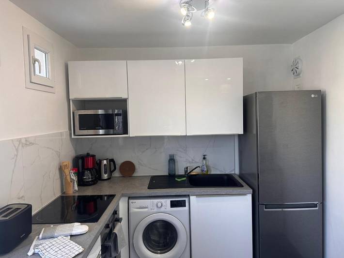 Gîte pour 3 personnes, avec bassin pour enfant ainsi que vue et balcon à Saint-Égrève - 2