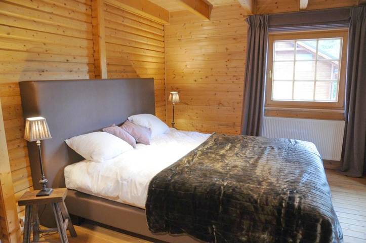 Location de vacances pour 12 personnes, avec terrasse et jardin, animaux acceptés dans Bomal - 2