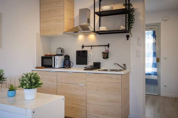 Entire apartment, Apartment 'Acogedor Studio A 10min De La Playa' with Wi-Fi in Torredembarra, Costa Dorada