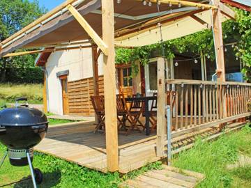 Gîte pour 6 personnes, avec piscine à Châtellenot
