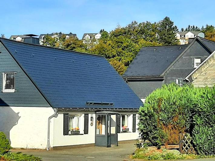 Villa für 10 Personen, mit Garten und Ausblick im Sauerland