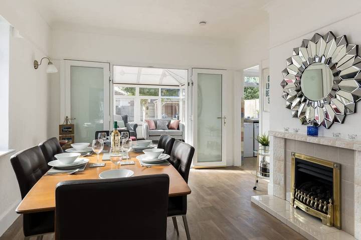 Holiday house for 6 people, with garden, with pets in Poole