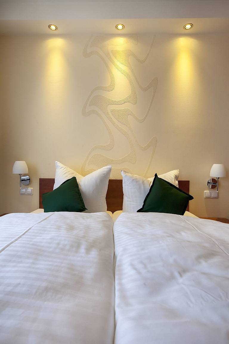 Ganze Ferienwohnung, Hotel Garni Am Kirchplatz - Doppelzimmer mit Du/Wc in Ilmenau, Thüringer Kernland