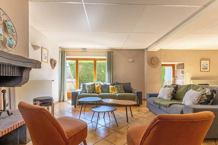 Location de vacances pour 14 personnes, avec balcon et jardin à Ceyssat - 4