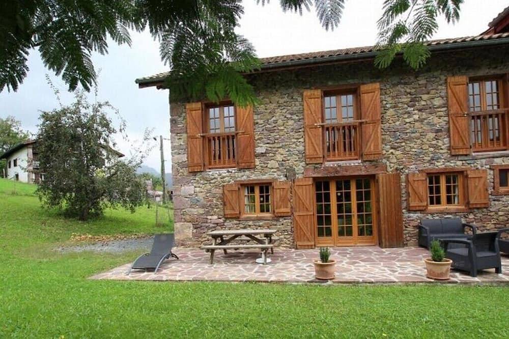 Chalet pour 6 Personnes dans Saint-Étienne-de-Baïgorry, Région de Bayonne