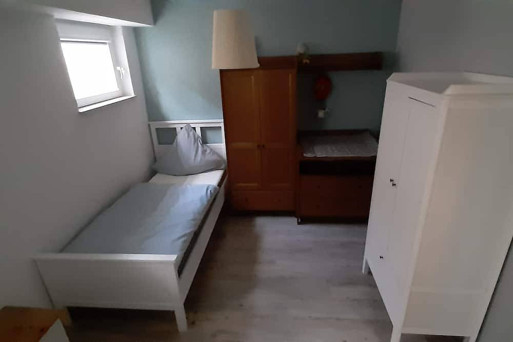 Ganze Wohnung, Ferienwohnung (80qm) mit Ofen und voll ausgestatteter Küche in Bad Laasphe, Kreis Siegen-Wittgenstein