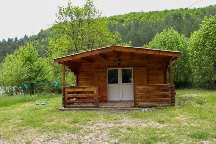 Gîte pour 4 personnes, avec Terrasse et Jardin dans Montfroc
