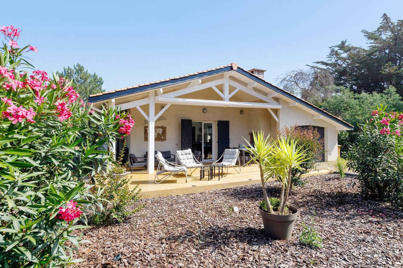 Holiday Home "Villa Mésange" with Pool in Lège-Cap-Ferret, Arcachon region