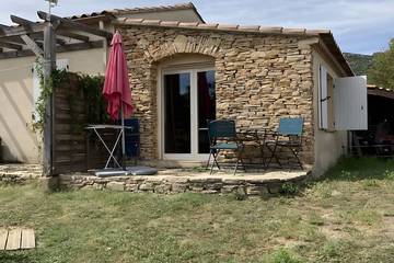 Chambre d’hôte pour 3 personnes, avec jacuzzi ainsi que piscine et jardin à Saint-Remèze