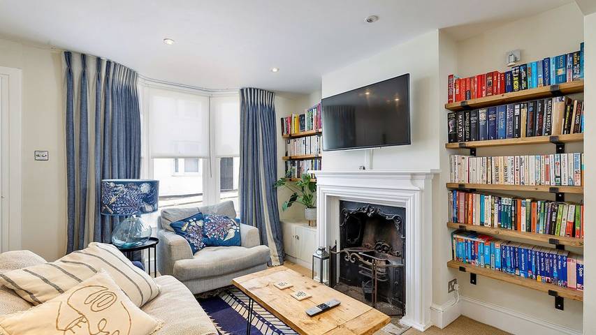 Vacation rental for 5 people, with yard in Brighton