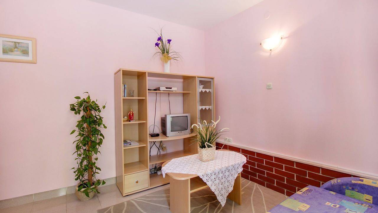 Geheel vakantieappartement, Vakantieappartement voor 2 personen met terras in Mali Losinj, Lošinj