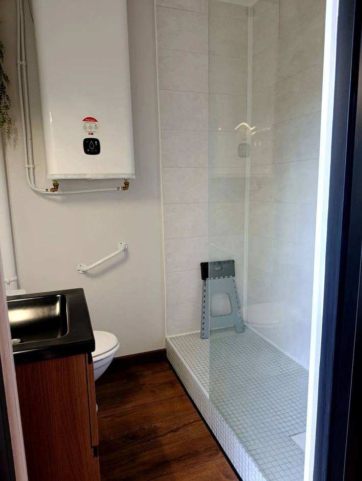 Studio entier, Studio climatisé Jonzac 20 m², piscine in Jonzac, Région de Jonzac