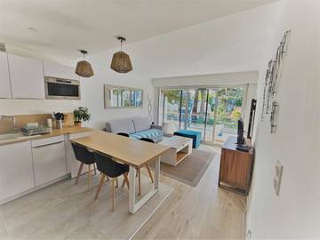 Gîte pour 2 personnes, avec jardin ainsi que vue et balcon dans Plage Benoît