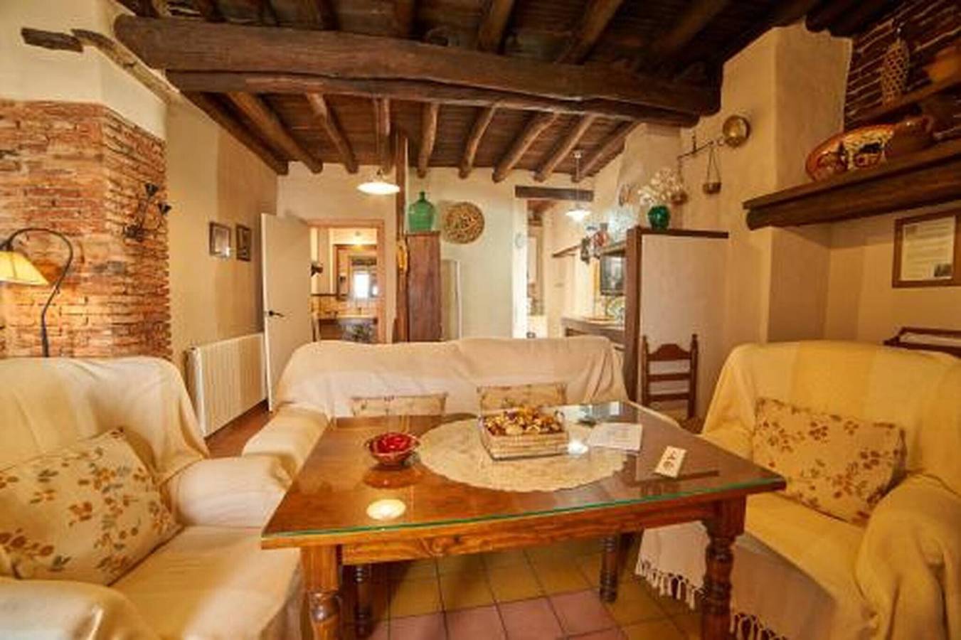 Casa rural 'El Zarzo' con vistas a la montaña, terraza compartida y Wi-Fi in Fuenteheridos, Sierra de Aracena y Picos de Aroche